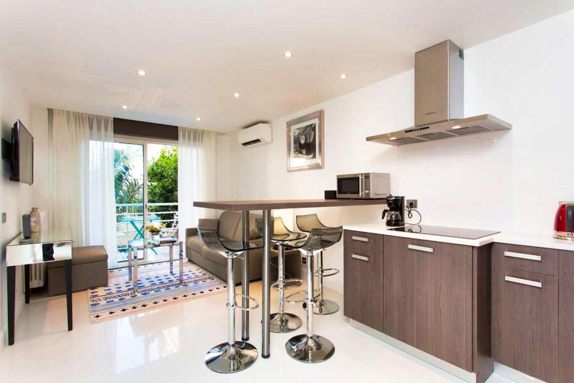 Ref Dra By Palmes Dproperties Appartement Cannes